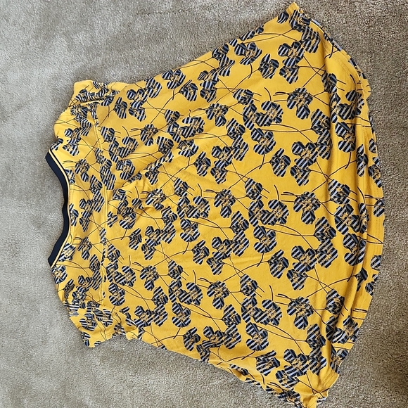 Alfani floral tee - Picture 3 of 3